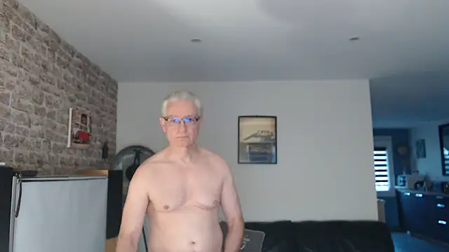 Snapshot of Goduleur69 chatting on 10-28-25, 04:09 Goduleur69 online show from 10-28-25, 04:09