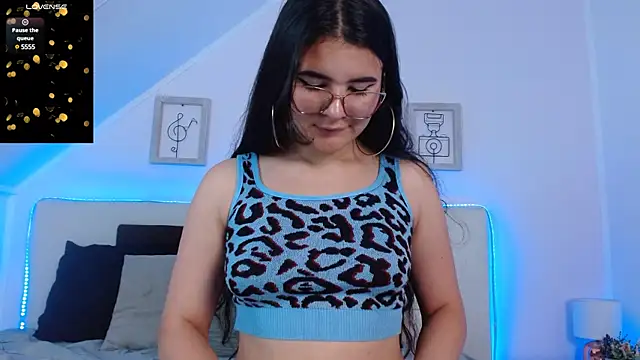 Tifanny grey online show from 01-30-25, 08:31