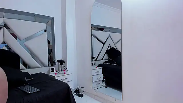 Snapshot of katherineFostel chatting on 02-07-25, 05:07 katherineFostel online show from 02-07-25, 05:07