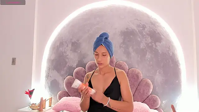 Valeria Fitness online show from 03-19-26, 07:51