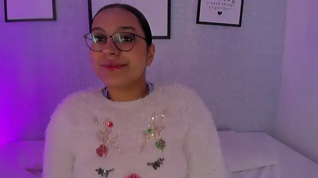 ellamontoya online show from 12-24-24, 05:16
