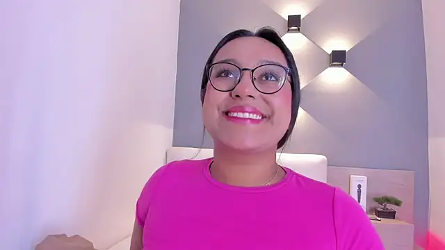 ellamontoya online show from 01-14-25, 04:36