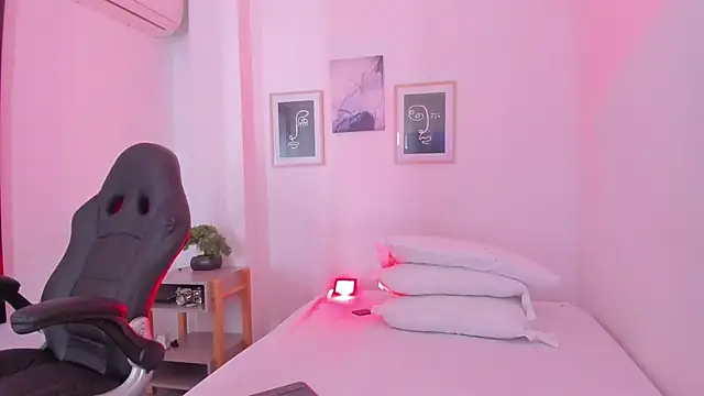 ellamontoya online show from 12-20-25, 12:45