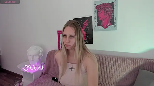 Snapshot of miissblonde chatting on 01-31-25, 05:19 miissblonde online show from 01-31-25, 05:19