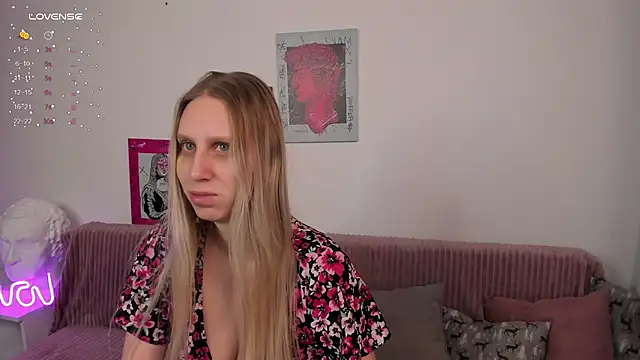 Snapshot of miissblonde chatting on 02-02-25, 03:21 miissblonde online show from 02-02-25, 03:21