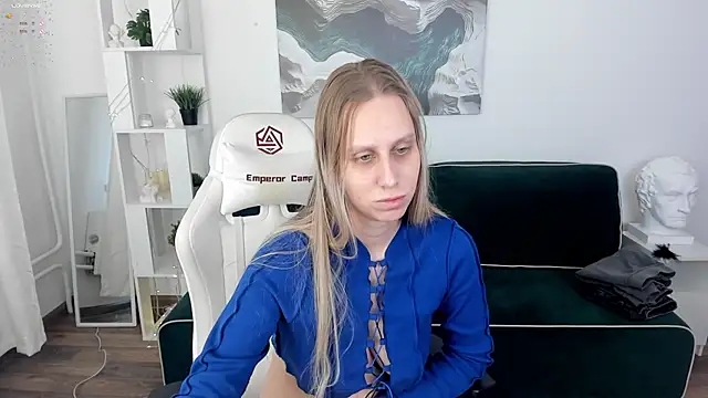 Snapshot of miissblonde chatting on 03-17-25, 02:52 miissblonde online show from 03-17-25, 02:52