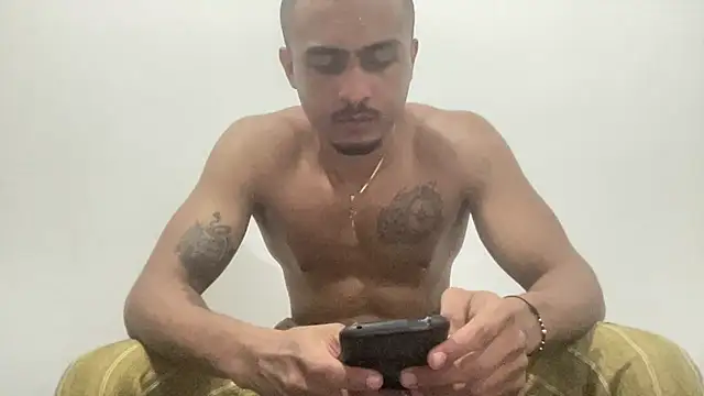 Snapshot of Mateo_Reales chatting on 01-09-25, 04:19 Mateo Reales online show from 01-09-25, 04:19