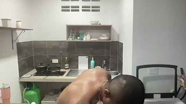 Snapshot of Mateo_Reales chatting on 01-10-25, 05:58 Mateo Reales online show from 01-10-25, 05:58