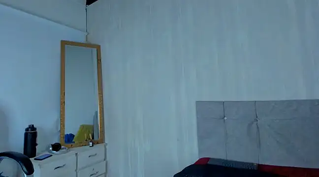 Snapshot of Mateo_Reales chatting on 01-24-25, 04:16 Mateo Reales online show from 01-24-25, 04:16