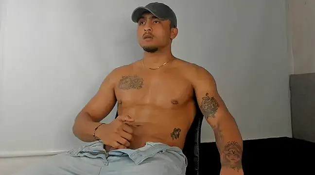 Snapshot of Mateo_Reales chatting on 02-14-25, 07:38 Mateo Reales online show from 02-14-25, 07:38