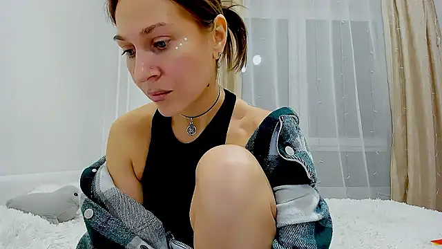 Mona Cruz online show from 01-09-26, 05:26