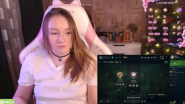 MoonlishSiren online show from 01-31-25, 08:43