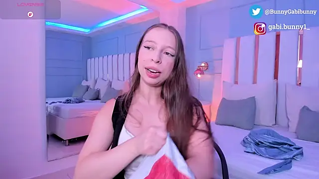 gabi bunny online show from 06-23-26, 05:44