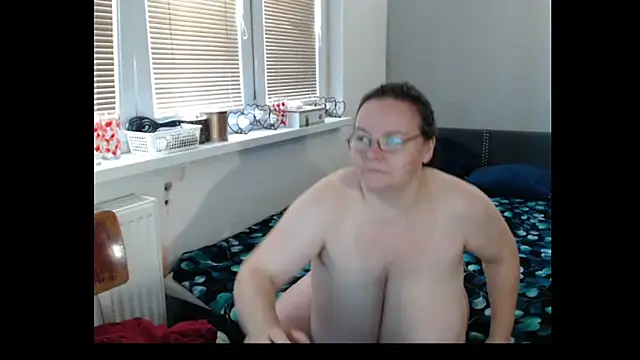 Sweetboobs online show from 06-18-26, 07:52