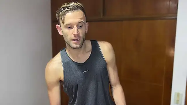 aquilesmade online show from 12-30-24, 04:19