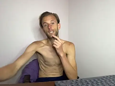 aquilesmade online show from 10-28-25, 03:14