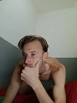 aquilesmade online show from 11-05-25, 02:50