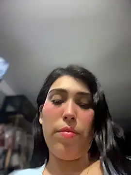 Snapshot of emma__cute__ chatting on 04-11-26, 11:25 emma cute online show from 04-11-26, 11:25