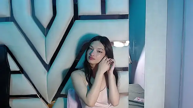 Aurora 18 online show from 01-09-26, 03:04