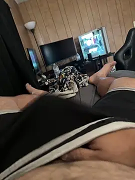 Jayare95 online show from 11-29-25, 06:55