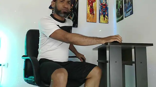 Enriblack92 online show from 12-29-24, 04:05