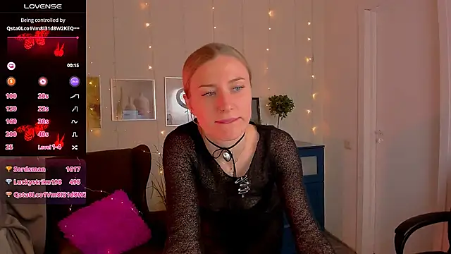 Snapshot of MaraCooperrr chatting on 02-02-25, 01:41 MaraCooperrr online show from 02-02-25, 01:41