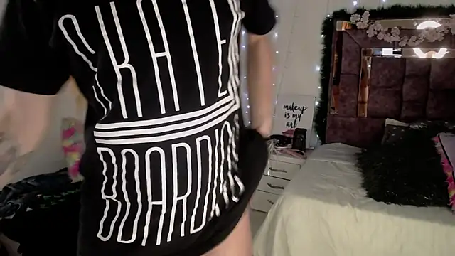 alejandrafitt online show from 12-13-24, 02:32