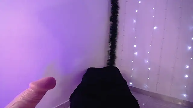 alejandrafitt online show from 12-19-24, 01:39