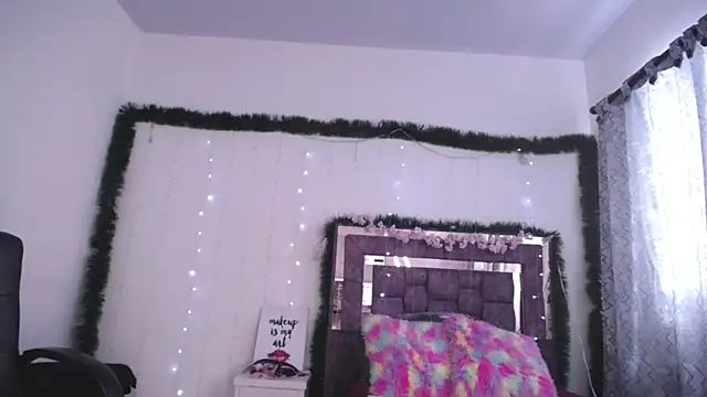 alejandrafitt online show from 12-24-24, 04:08