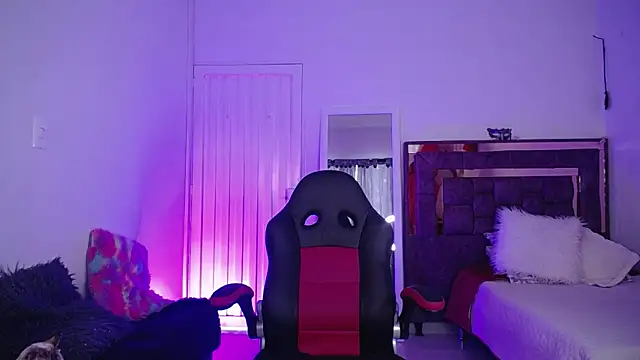 Snapshot of alejandrafitt chatting on 10-21-25, 09:04 alejandrafitt online show from 10-21-25, 09:04