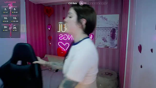 Snapshot of Paula_b_ chatting on 03-04-25, 07:01 Paula b online show from 03-04-25, 07:01