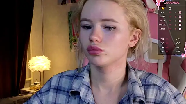 LexieLoree online show from 12-08-24, 04:14