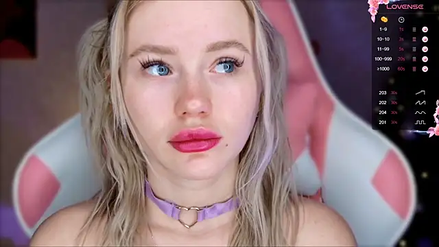 LexieLoree online show from 12-13-24, 06:42