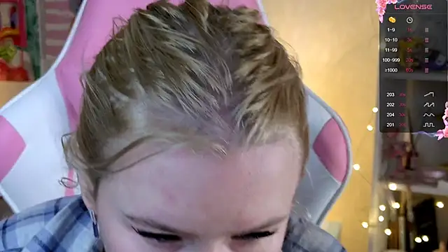 LexieLoree online show from 12-14-24, 03:40