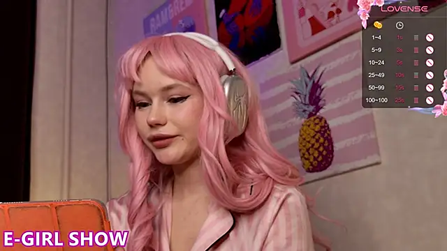 LexieLoree online show from 01-22-25, 06:52