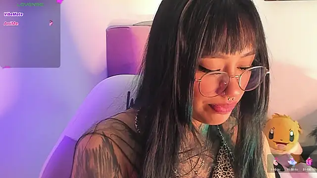 Akari1 Mischief online show from 01-01-25, 10:03