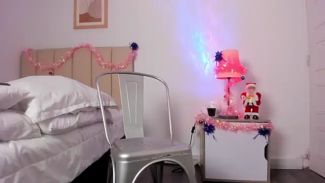 VioletPaket online show from 12-31-24, 01:19