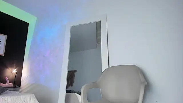 VioletPaket online show from 03-19-25, 12:15