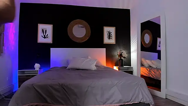 VioletPaket online show from 09-26-25, 11:47