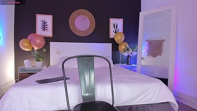 VioletPaket online show from 06-01-26, 12:07
