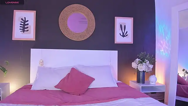 VioletPaket online show from 06-18-26, 11:47