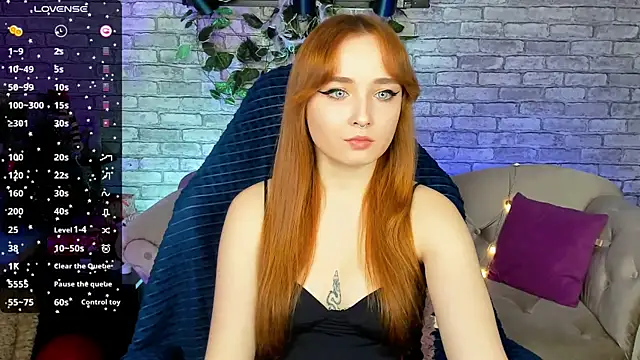 Emma Chery online show from 01-11-25, 01:43