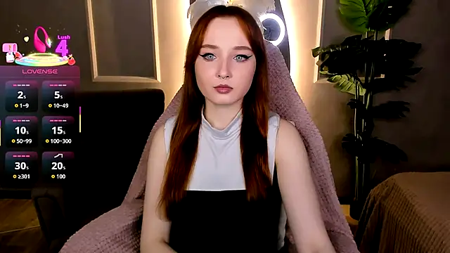 Emma Chery online show from 10-14-25, 05:41