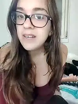 Miachan LaGattinaVogliosa online show from 10-22-25, 01:11