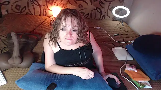 MiniNatalie online show from 01-22-25, 08:40