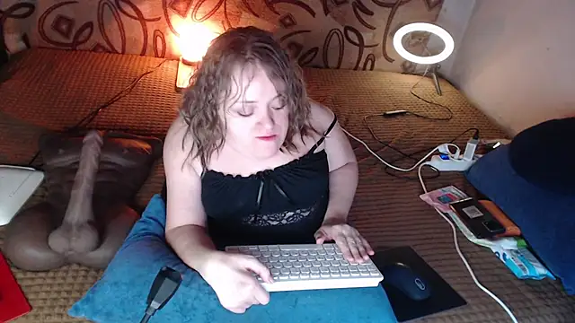 MiniNatalie online show from 01-24-25, 08:11