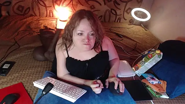 MiniNatalie online show from 01-28-25, 10:12