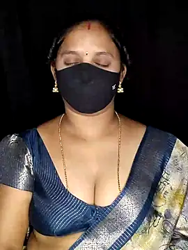 Snapshot of vintage-vibs chatting on 04-18-26, 06:23 vintage-vibs online show from 04-18-26, 06:23