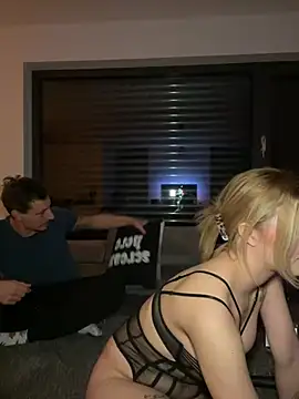 Mia-Minou online show from 12-29-24, 08:37