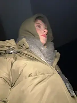 Mia-Minou online show from 02-04-25, 08:38